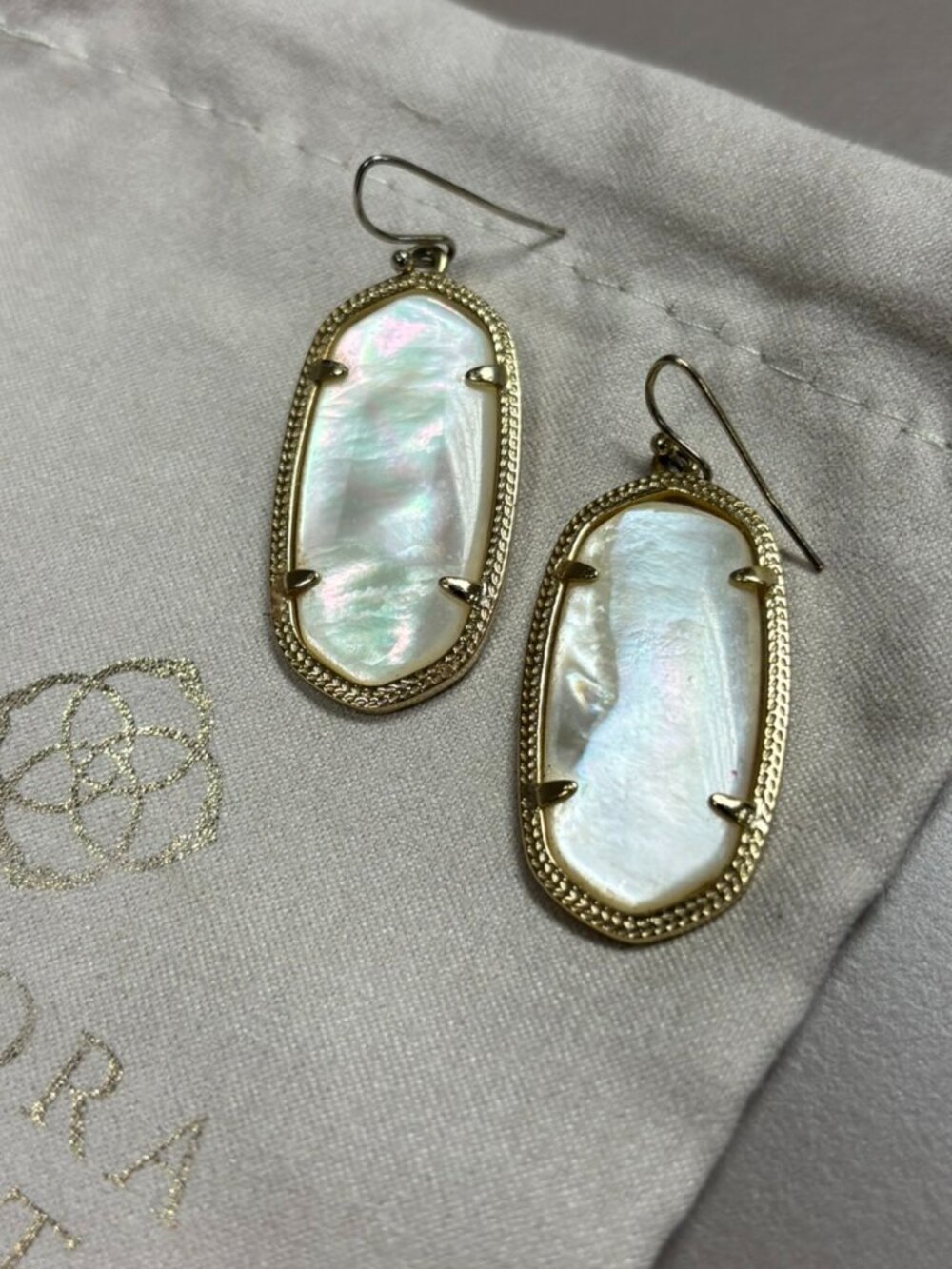 Kendra Scott Elle Gold Drop Earrings in Ivory Mother of Pearl